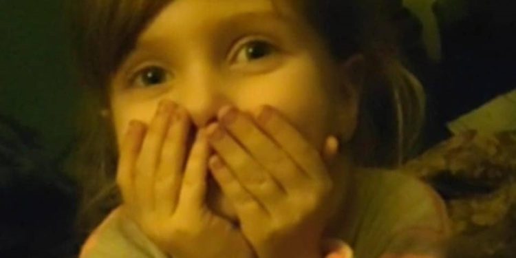 4-річну Алісу, які російські війська розлучили з матір’ю під час евакуації з Азовсталі, передали родичам