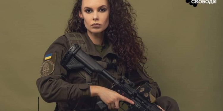 Українська модель з Франківська змінила подіум на передову і захищає Україну на Луганщині (фото)