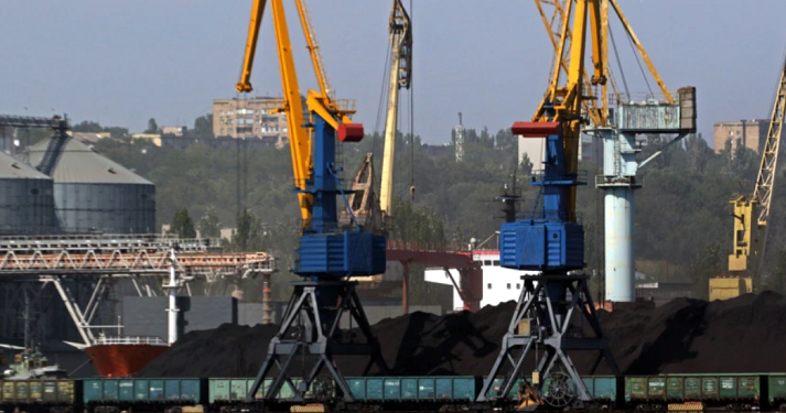 Україна через війну офіційно закриває 4 морські порти