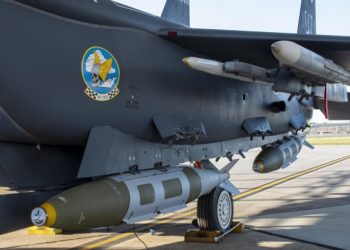 У США показали, що нова бомба Quicksink зробить з кораблем РФ, який не вміє користуватися ППО (відео)