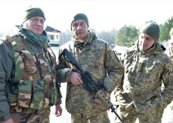 Керівник 103-ї бригади своїм підписом перетворив бійців тероборони на десантників, – львівський журналіст