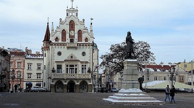 Зеленський присвоїв польському Жешуву звання “Місто-рятівник”