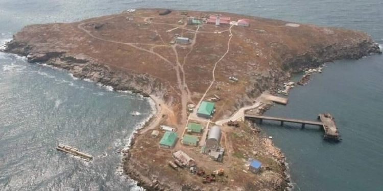 Керівник ГУР пояснив, чому Україна боротиметься за Зміїний “скільки потрібно”