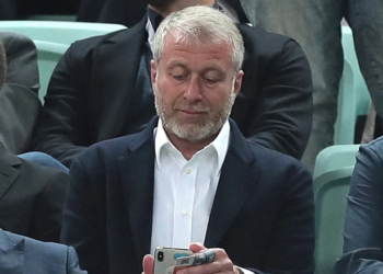 Юристи Абрамовича використовують лист від Арахамії, щоб через суди скасувати санкції проти російського оліхарха