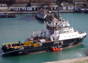 Українські ВМС американськими ракетами Harpoon вдарили по російському буксиру біля о. Зміїного
