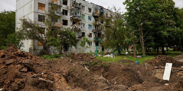 Мер Чугуєва закликала місцевих мешканців евакуюватися, бо Росія обстрілює сильніше, ніж на початку війни