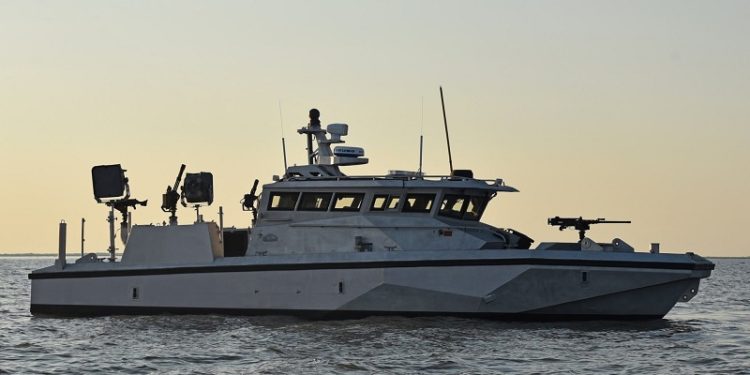 США нададуть Україні 23 оснащені 25-мм гарматами катери Defiant