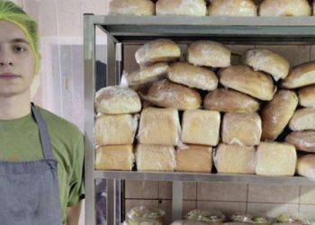 20-річний харків’янин у ресторані на Салтівці спік для земляків 10 тис. хлібин від початку війни