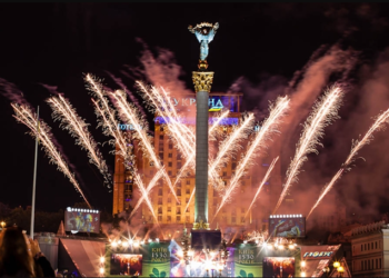 У Києві заборонили феєрверки і авто без глушників