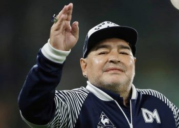 В Аргентині лікарів і медсестер Марадони судитимуть за вбивство