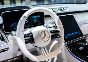 Mercedes-Benz відкликає мільйон авто через серйозний дефект у гальмах