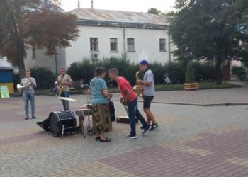 У Тернополі заборонили співати російською на вулицях