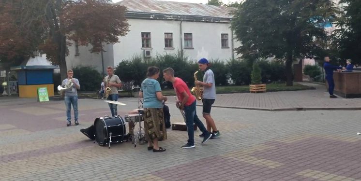 У Тернополі заборонили співати російською на вулицях