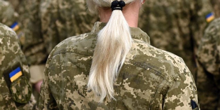 Російські пропагандисти поширюють фейк про мобілізацію українок на війну