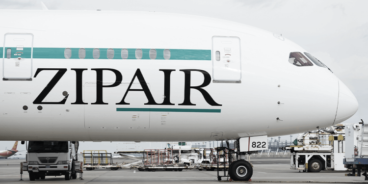 Японська авіакомпанія на вимогу пасажирів прибрала зображення «Z» на хвостах літаків