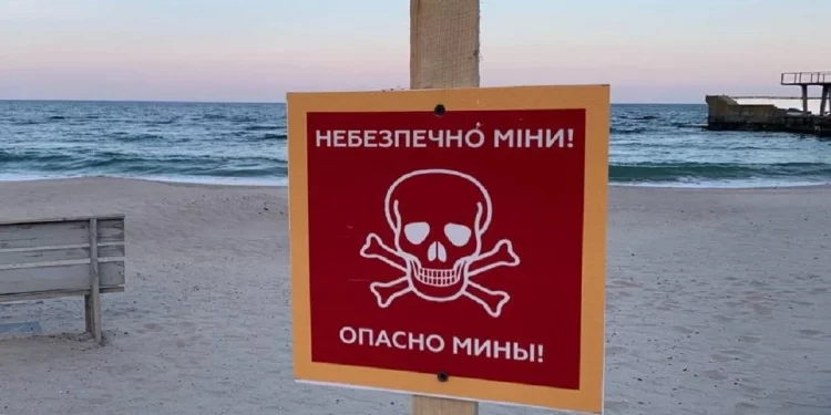 Відірвало голову: на пляжі в Одеській області чоловік у свій день народження підірвався на міні