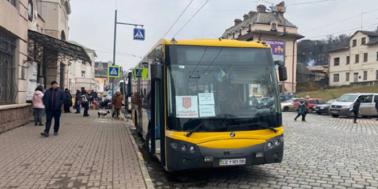 У Чернівцях скасували безкоштовний автобус до кордону з Румунією