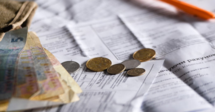 В Україні заборонили примусово стягувати борги за комуналку