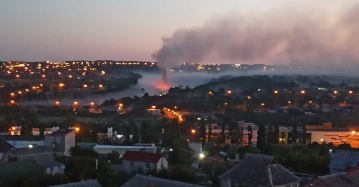 У російському Бєлгороді вночі пролунала “серія гучних звуків”, є руйнування і жертви (фото)