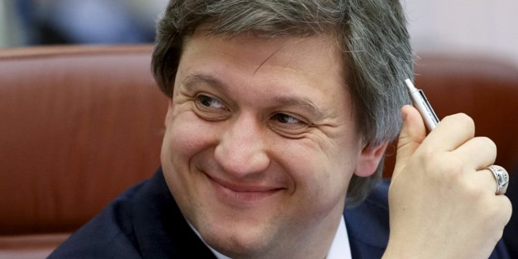 Екссекретар РНБО Данилюк прибув на власне весілля на інвалідному візку (фото)