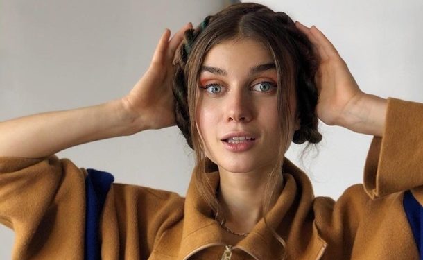 Jerry Heil заспівала дуетом з мамою, пісню записали на відстані