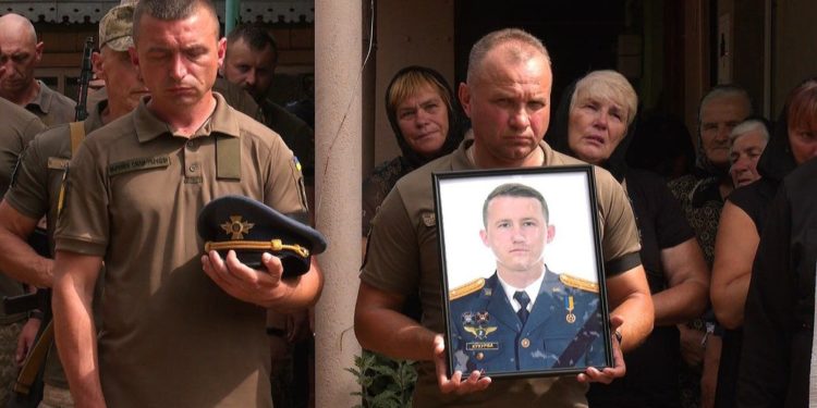 На Прикарпатті провели в останню путь Героя України Олександра Кукурбу, який загинув під час 100 бойового вильоту (фото, відео)