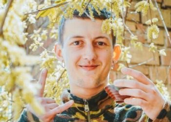 Офіціант з Києва за місяць пішки пройшов до Запоріжжя і зібрав мільйон для ЗСУ