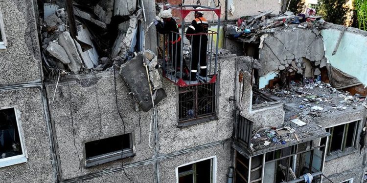 У ДСНС назвали тип будівель, де найнебезпечніше ховатися під час ракетних обстрілів