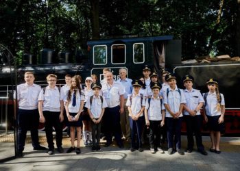 На дитячій залізниці у Києві знову почав курсувати справжній паровоз (фото)