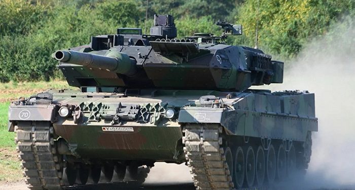 Німеччина передаватиме Україні по одному танку на місяць з 2023 року