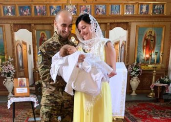 Українські військові охрестили дитину свого колеги по інтернету