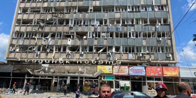 У Вінниці 46 осіб вважаються зниклими безвісти, госпіталізовано 52 людини, 34 із них у важкому стані, – ДСНС