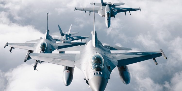 Винищувачі європейських країн від завтра патрулюватимуть небо над країнами Балтії