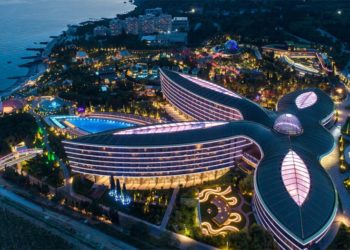 Залужному забронювали готель «Мрія» в Ялті на 14 жовтня, щоб він щоб побачив салют на честь визволення Криму від російських окупантів