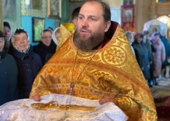 На Рівненщині священик московського патріархату звинувачує родини загиблих у їхніх смертях