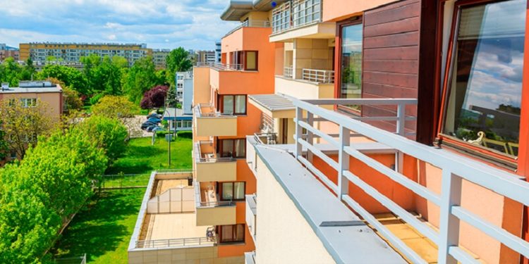 Українським біженцям у Польщі роздадуть безкоштовне житло: як отримати квартиру