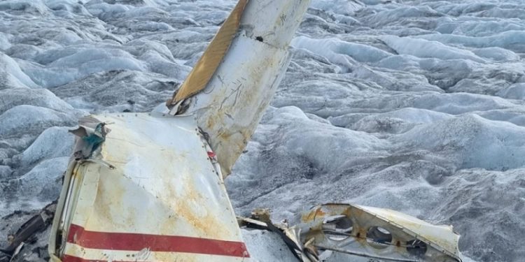 У горах Швейцарії випадково знайшли уламки літака, який упав 54 роки тому (фото)