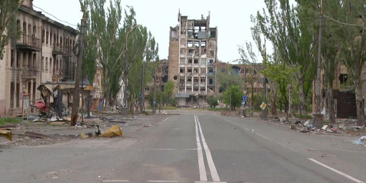 У тимчасово окупованому Маріуполі сильний вибух: підірвали військкомат, де жили окупанти