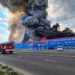 Під Москвою від опівдня не можуть загасити складу компанії Ozon (фото, відео)