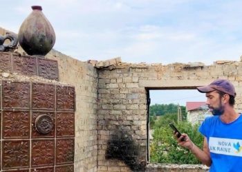 У селі Мощун на Київщині під завалами будинку знайшли ще одного вцілілого півника