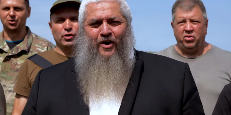 Головний рабин України заспівав патріотичну пісню до Дня Незалежності (відео)