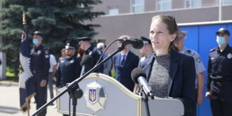 Співробітниця посольства США в Україні загинула у ДТП на батьківщині