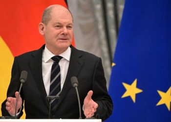 “Ми надішлемо в Україну нову найсучаснішу зброю”, – Шольц