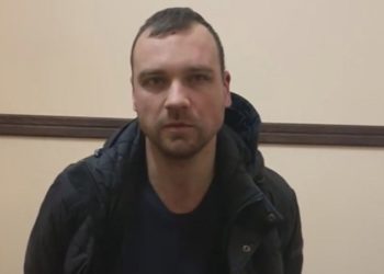 Луцький скрипаль, який “здав” ворогу під обстріл військовий аеродром, відмовився визнавати провину (відео)