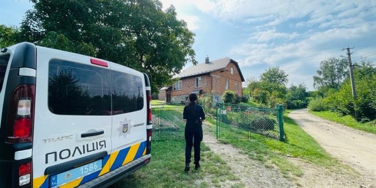 Трагедія на Львівщині: 74-річний тесть вистрілив 46-річному зятю в груди, після чого застрелився сам (фото)