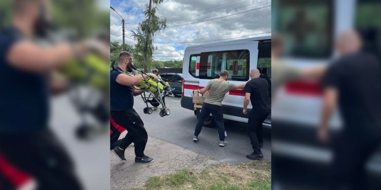 У Чернігові на виставці боєприпасів пролунав вибух, поранено вісьмох людей, одна дитина в реанімації (оновлено)