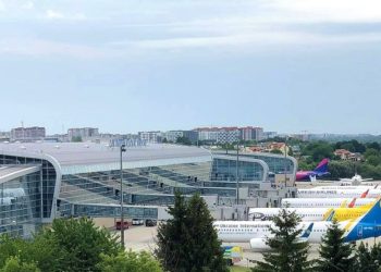 Міністр інфраструктури назвав український аеропорт, який може першим відновити польоти