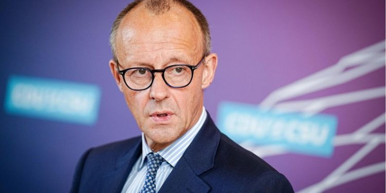 У Німеччині лідер партії Меркель перепросив українських біженців за недолугий вислів