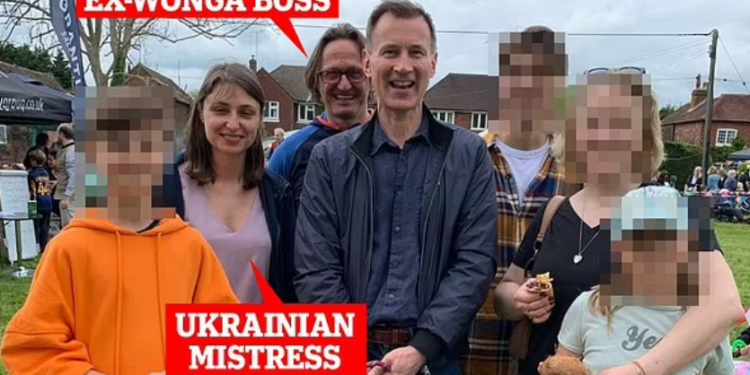 У Великій Британії 52-річний мільйонер залишив родину заради 39-річної біженки з України