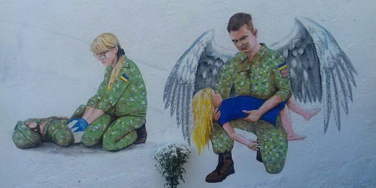 У Нововолинську створюють мурал з янголом у камуфляжі (фото)
